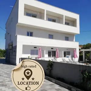 4* Gasthof Apartmant & Rosa Medulin
